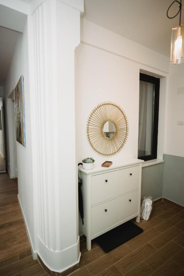 Cotroceni Apartment *